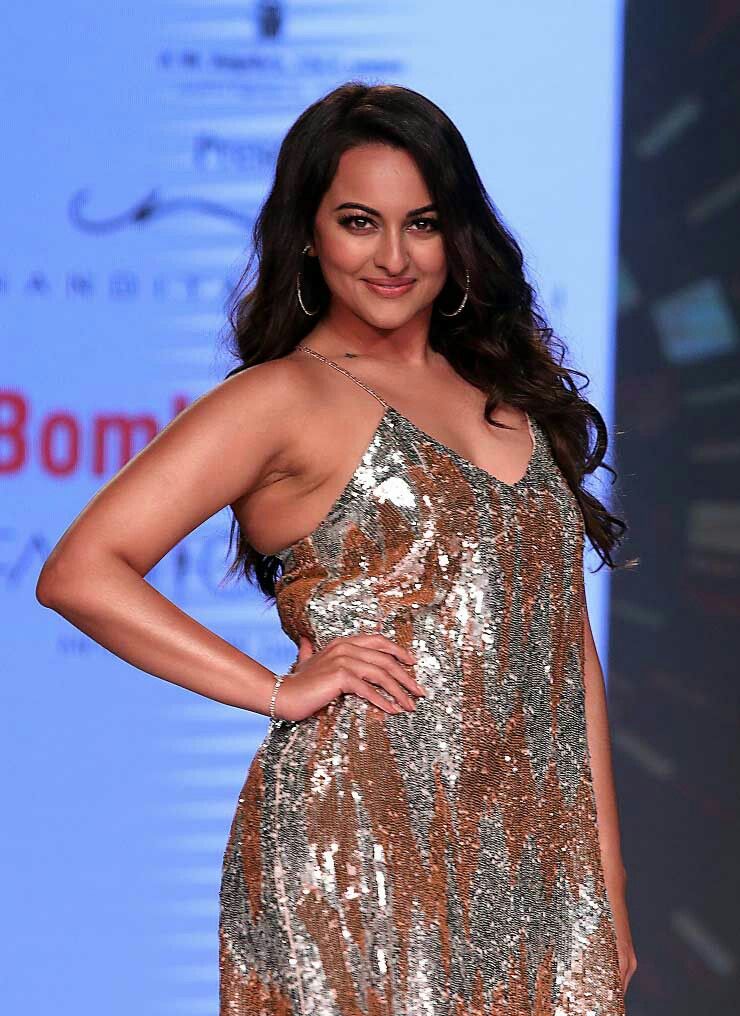 Sonakshi Sinha 9